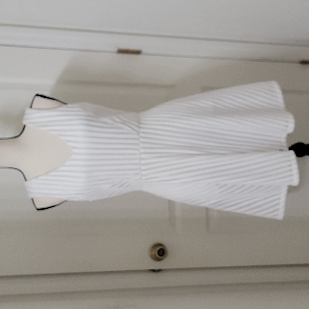 Apt. 9 Size 10 White Sleeveless V-Neck Fit & Flare Mesh/Lace Dress, NEW with Tag